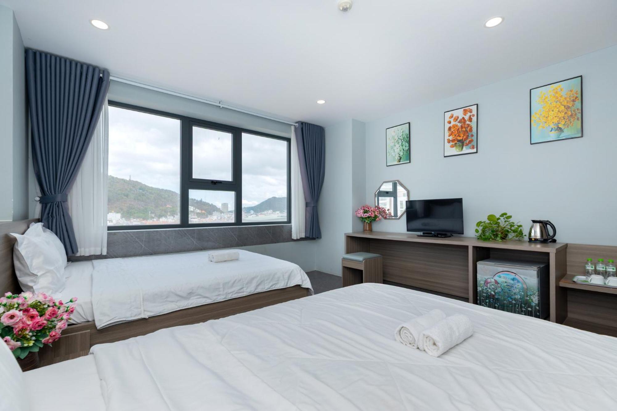 Khach San Son Thinh 23d Thuy Hotel *
